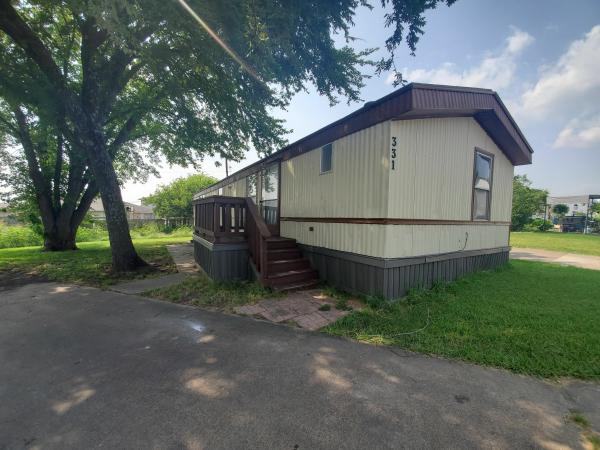 2000 Clayton Homes Inc Mobile Home For Sale