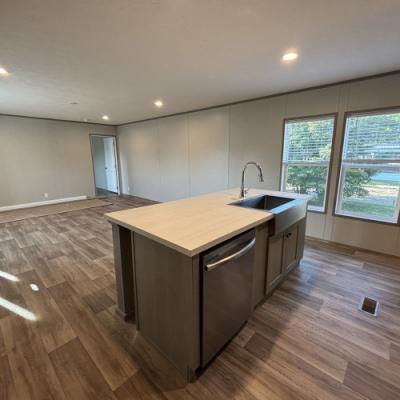 Photo 5 of 34 of home located at 27 Crestwood Drive #0049 Middletown, IN 47356