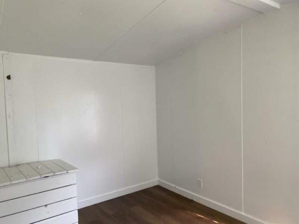 1985 Unknown unknown  Home