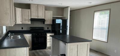 Mobile Home at 5 Sulphur Springs Drive Lot 20005 Batavia, OH 45103