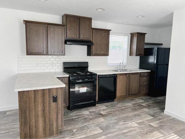 Photo 1 of 2 of home located at 16665 Lakewood  Drive Lot 486 Holly, MI 48442