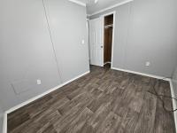 1985 Holly Park Inc Holly Park Mobile Home