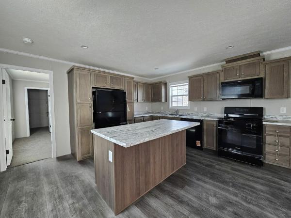 Photo 1 of 2 of home located at 5610 Mellinger Circle Lot 185 Saginaw, MI 48601