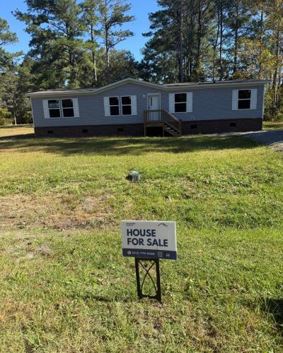Mobile Home at 724 Gurganus Rd Maple Hill, NC 28454