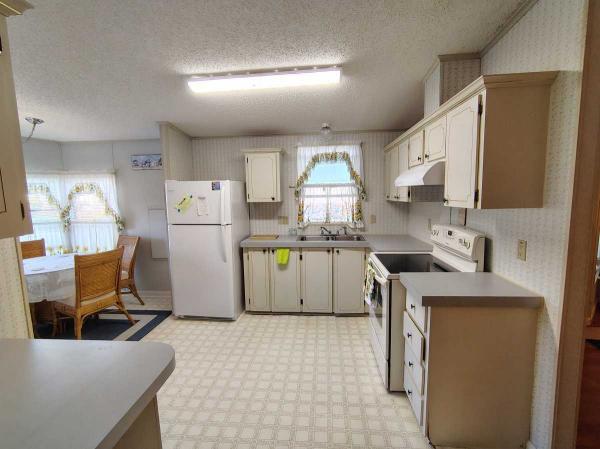 1990 MERIT Mobile Home