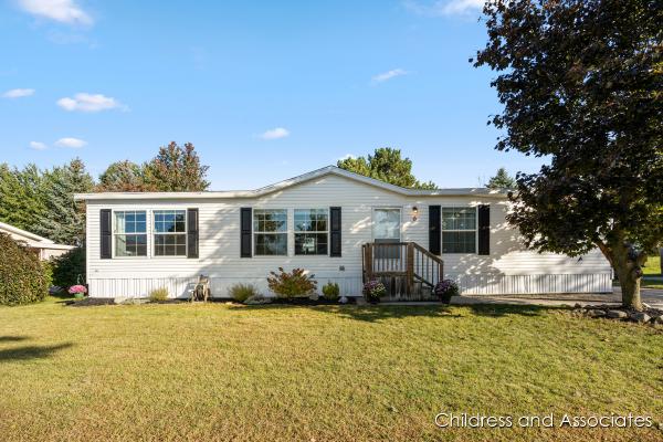 Photo 1 of 2 of home located at 360 E. Tuttle Road 6 Ionia, MI 48846