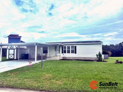 Photo 2 of 27 of home located at 1028 Lakeshore Drive Wildwood, FL 34785