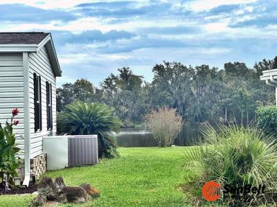 Photo 3 of 27 of home located at 1028 Lakeshore Drive Wildwood, FL 34785