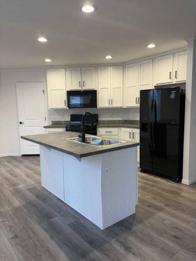 Photo 3 of 5 of home located at 3339 Glendale Circle Bay City, MI 48706