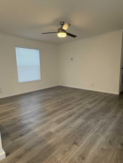 Photo 3 of 6 of home located at 2889 Stratford Drive Bay City, MI 48706