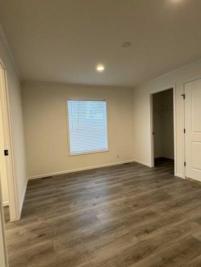 Photo 4 of 6 of home located at 2889 Stratford Drive Bay City, MI 48706