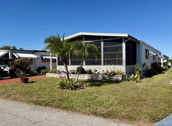 Photo 1 of 2 of home located at 977 Sand Cay E Venice, FL 34285