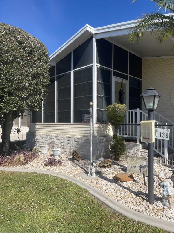 2003 MERI Mobile Home For Sale