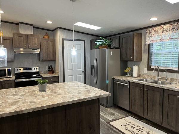 2023 Colony Beacon-Prestige Mobile Home