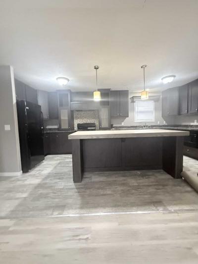 Photo 2 of 36 of home located at 534 E 37th Ave #692 Hobart, IN 46342