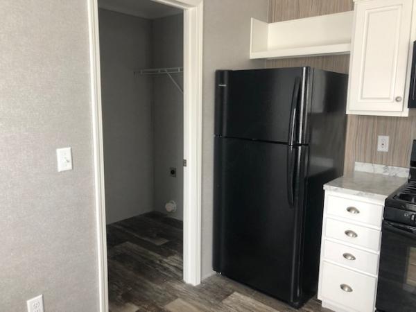 2021 Clayton 56GEM14602AH20  Home