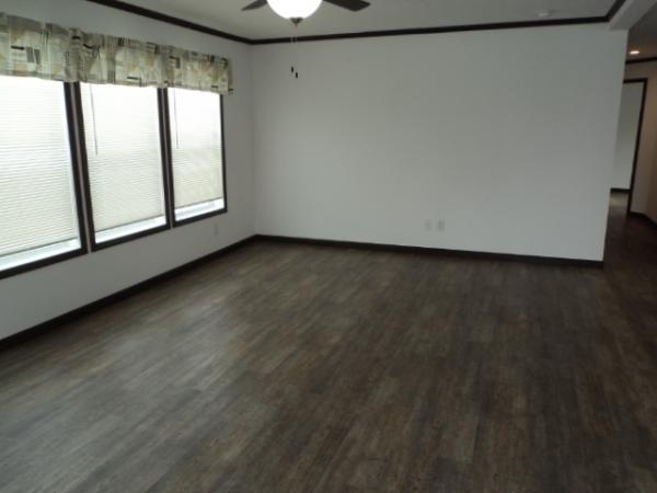 2026 Champion 21 25610  Home