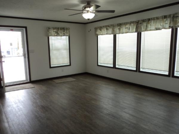 2026 Champion 21 25610  Home