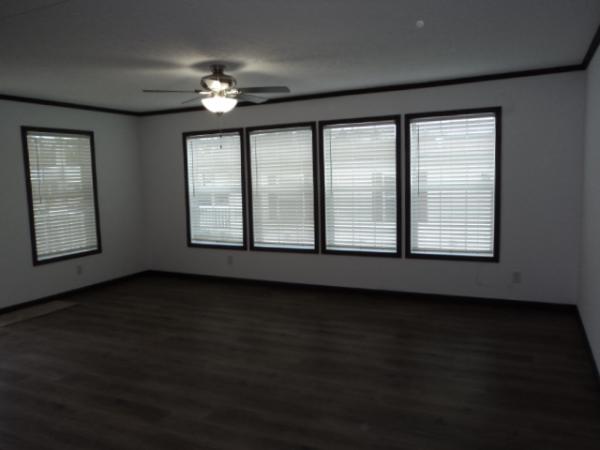 2026 Champion 21 25610  Home