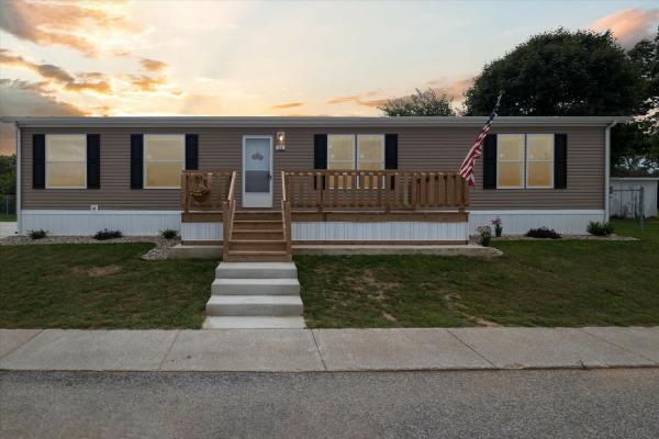 Photo 1 of 2 of home located at 1201 Cr 15 Lot# 14 Elkhart, IN 46516