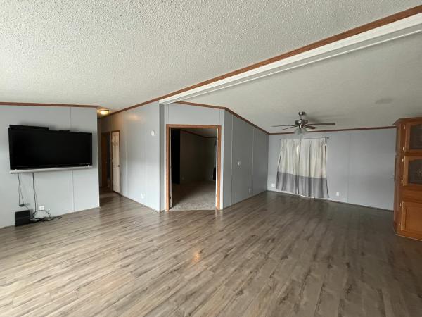 1998 Four Seasons 253  Home