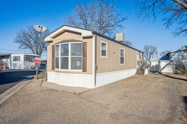 2000 Oak Mobile Home
