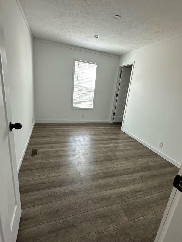 2025 CHAMPION 94 CHFDLM-2856H32-00M56  Home