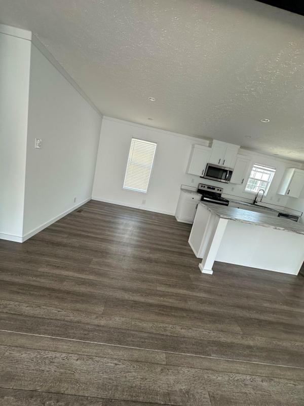 2025 CHAMPION 94 CHFDLM-2856H32-00M56  Home