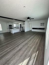 2025 CHAMPION 94 CHFDLM-2856H32-00M56  Home