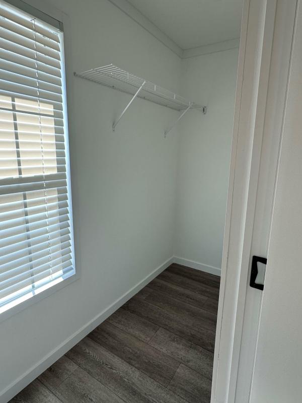 2025 CHAMPION 94 CHFDLM-2856H32-00M56  Home