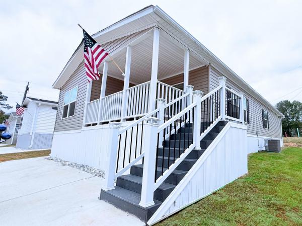 Photo 1 of 2 of home located at 126 Stable Street Dothan, AL 36303