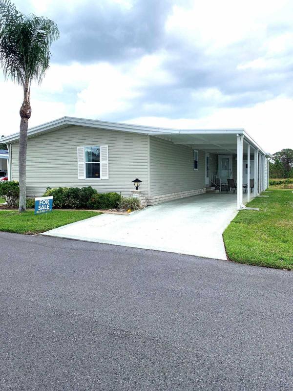 Photo 1 of 2 of home located at 327 Belle Grove Ave Lake Placid, FL 33852