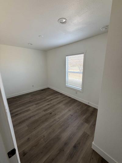 Photo 4 of 8 of home located at 1201 East Jagerson Kingman, AZ 86409