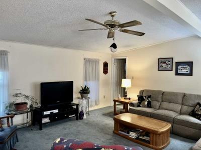 Photo 2 of 28 of home located at 105 North Mountainview Mhp Stony Point, NY 10980