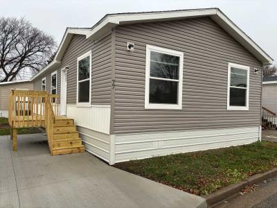 Photo 5 of 14 of home located at 700 S 12th St #77 Bismarck, ND 58504