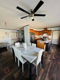 CMH Manufacturing Inc 32SUN28564AH13 Mobile Home