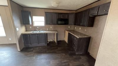 Photo 4 of 9 of home located at 16071 Old Greensboro Road Moundville, AL 35474