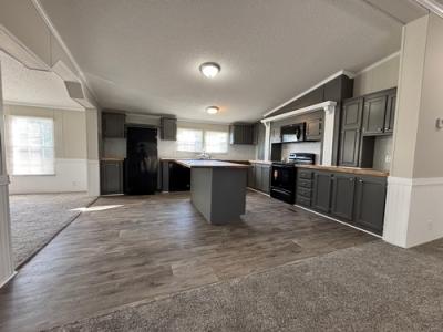 Photo 4 of 33 of home located at 8028 Upper Creek Rd Brewton, AL 36426