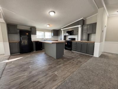 Photo 5 of 33 of home located at 8028 Upper Creek Rd Brewton, AL 36426