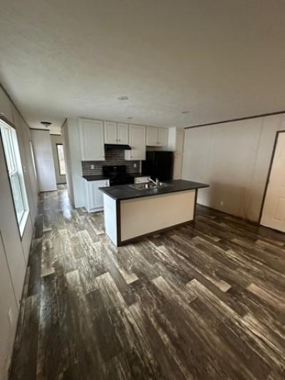 Photo 4 of 20 of home located at 405 Meades Branch Rd Louisa, KY 41230