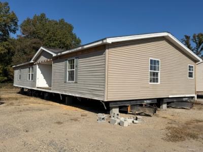 Mobile Home at 11305 Dubois Ln Denham Springs, LA 70726