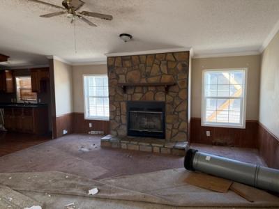 Photo 3 of 13 of home located at 11305 Dubois Ln Denham Springs, LA 70726