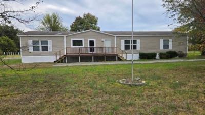 Mobile Home at 168 Johnston Subdivision Benton, KY 42025