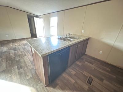 Photo 5 of 12 of home located at 288 Maddox Rd Phil Campbell, AL 35581