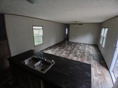 Photo 4 of 11 of home located at 1418 Slaughter Rd Benton, KY 42025