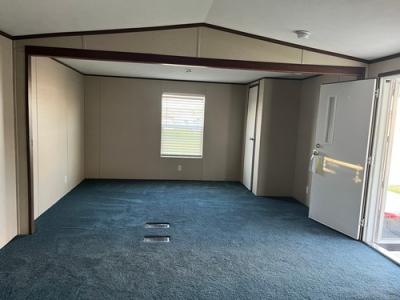 Photo 4 of 8 of home located at 1100 Thornwood Dr Lot 1005 Heath, OH 43056