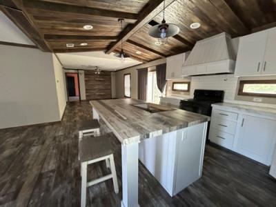 Photo 3 of 14 of home located at 264 Moritz Lane Victoria, TX 77905