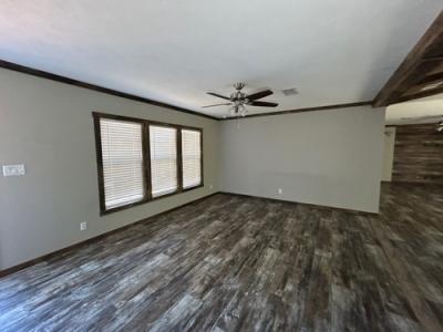 Photo 5 of 14 of home located at 264 Moritz Lane Victoria, TX 77905