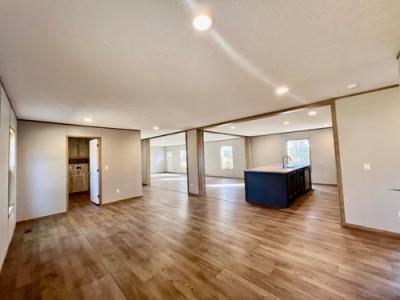 Photo 4 of 19 of home located at 3720 County Road 1224 Vinemont, AL 35179