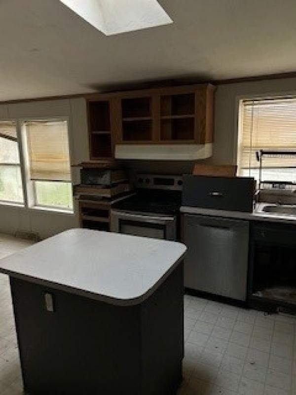 1999 WOODFIELD Manufactured Home